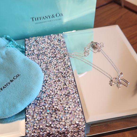 Tiffany's silver bow necklace - Picture 2 of 4
